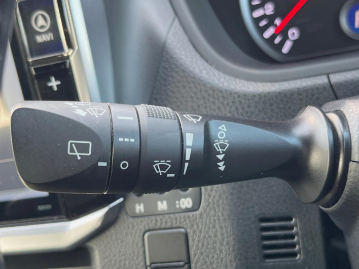 2016 Toyota Noah DBA-ZRR80W (UW-6a03eb2a37ecc)[25]