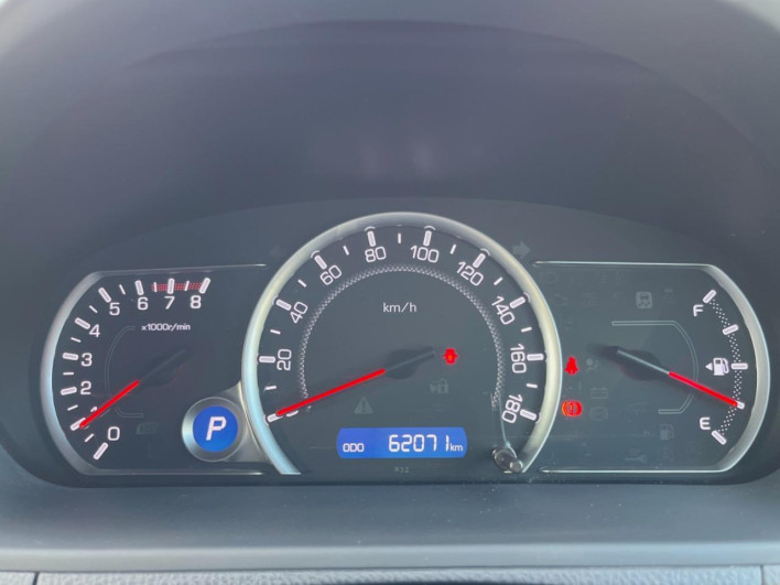 2016 Toyota Noah DBA-ZRR80W (UW-6a03eb2a37ecc)[27]