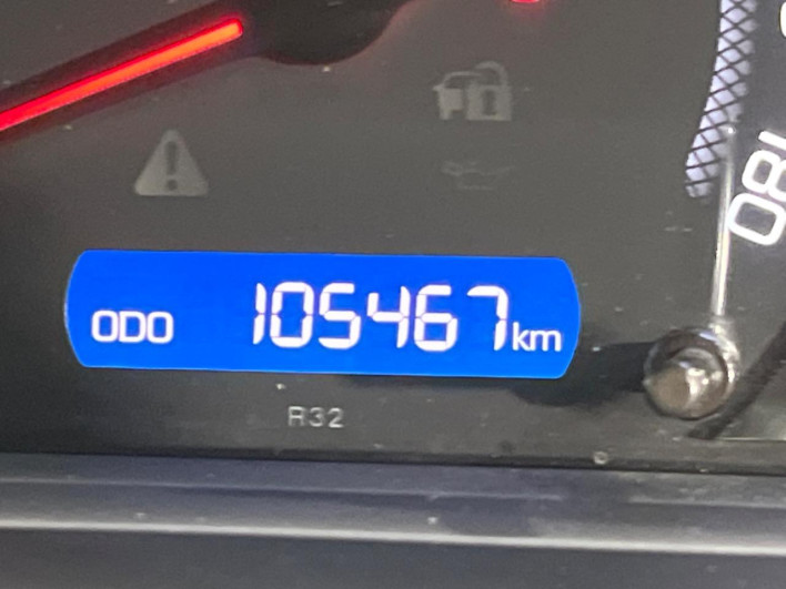 2017 Toyota Noah DBA-ZRR80W (UW-6a03eb2a779ed)[2]