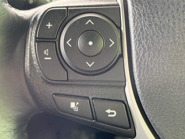 2020 Toyota Voxy 3BA-ZRR80W (UW-6a03eb2d7fc9b)[25]