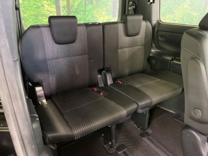 2020 Toyota Voxy 3BA-ZRR80W (UW-6a03eb2d7fc9b)[8]