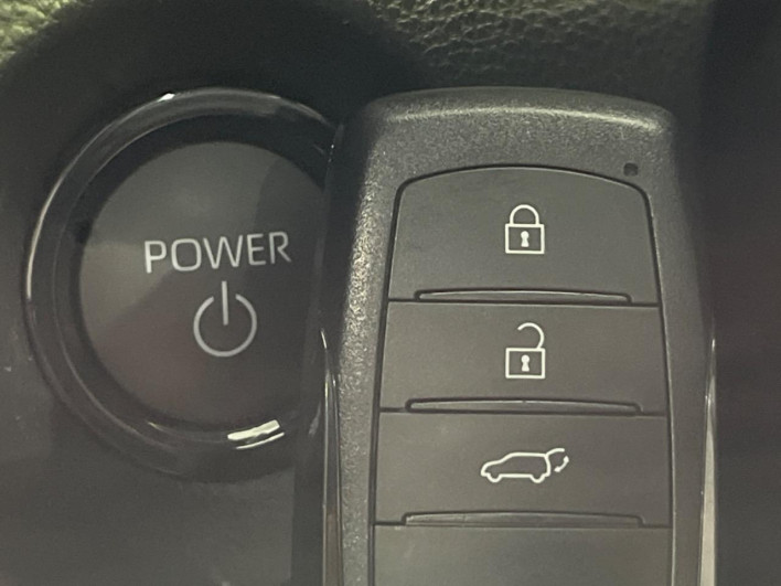 2025 Toyota Corolla Cross 6AA-ZVG13 (UW-6a03eb32c276c)[26]
