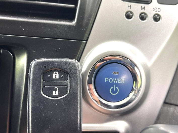 2011 Toyota Prius α DAA-ZVW41W (UW-6a03eb35ec762)[12]
