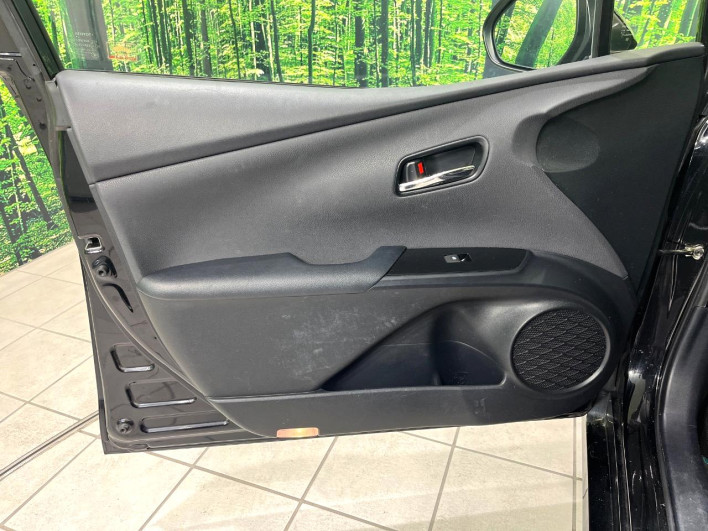 2016 Toyota Prius DAA-ZVW51 (UW-6a03eb3842898)[26]