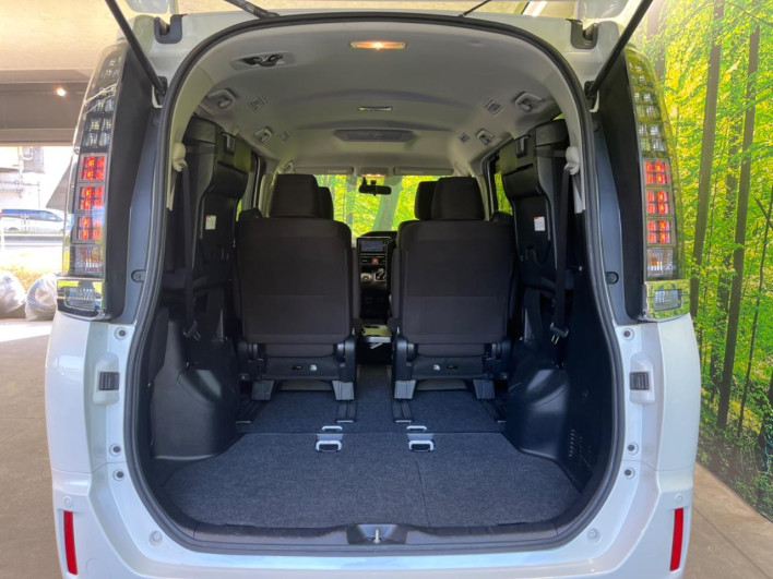 2014 Toyota Voxy DAA-ZWR80G (UW-6a03eb3e08833)[14]