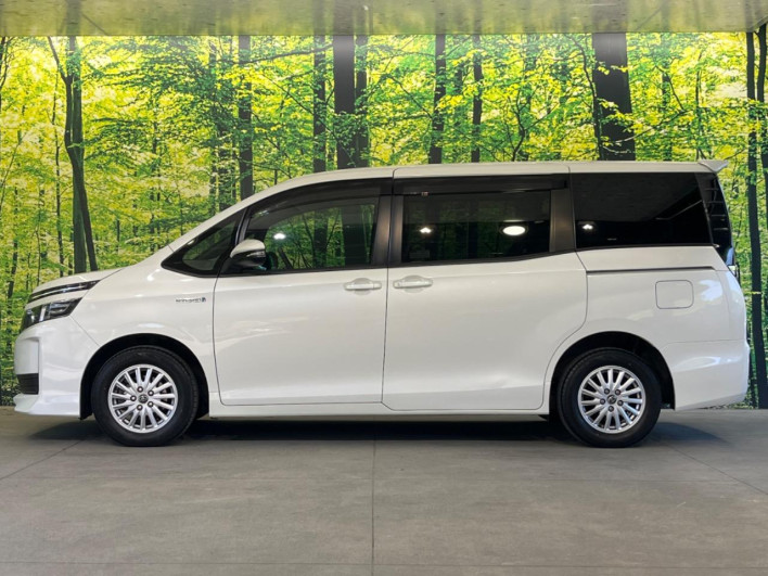 2014 Toyota Voxy DAA-ZWR80G (UW-6a03eb3e08833)[6]