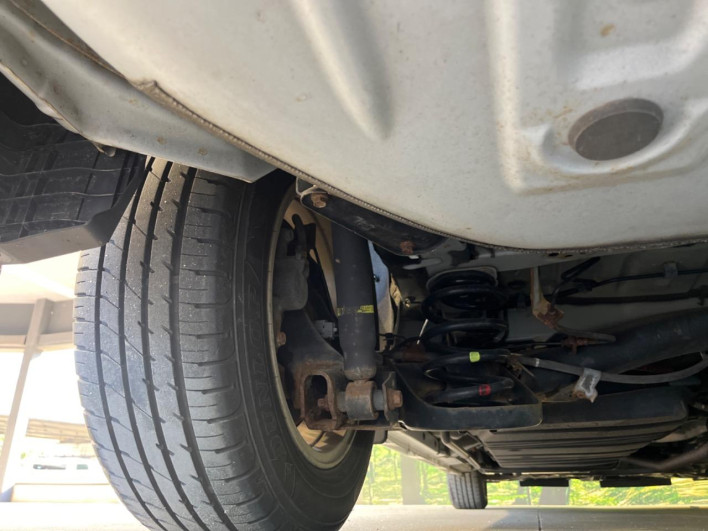 2014 Toyota Voxy DAA-ZWR80G (UW-6a03eb3e08833)[12]