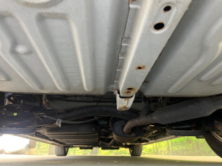 2014 Toyota Voxy DAA-ZWR80G (UW-6a03eb3e08833)[11]