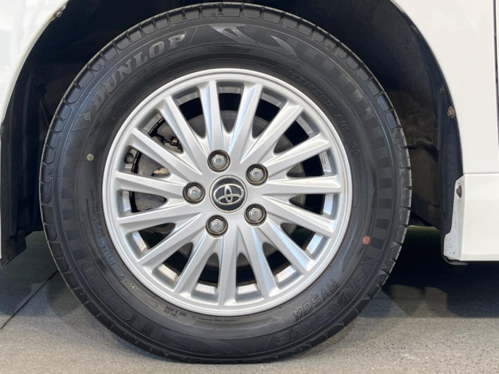 2014 Toyota Voxy DAA-ZWR80G (UW-6a03eb3e08833)[25]