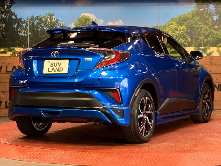 2017 Toyota C-HR DAA-ZYX10 (UW-6a03eb462c28a)[19]