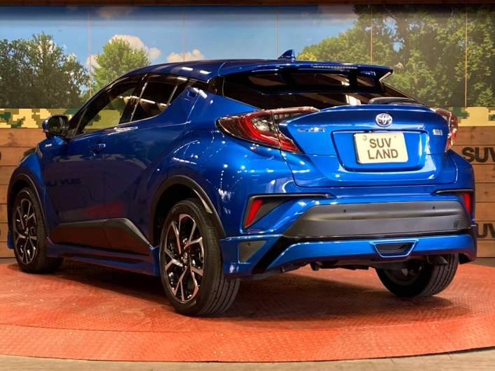 2017 Toyota C-HR DAA-ZYX10 (UW-6a03eb462c28a)[21]