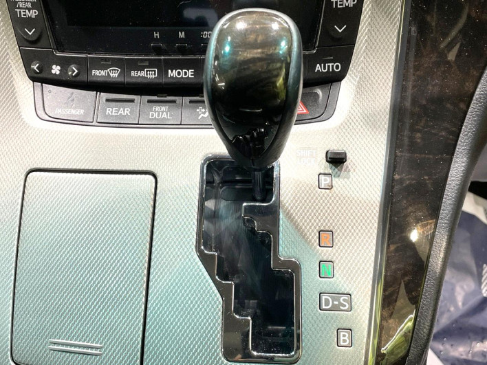 2014 Toyota Alphard Hybrid DAA-ATH20W (UW-6a053b743ae59)[29]