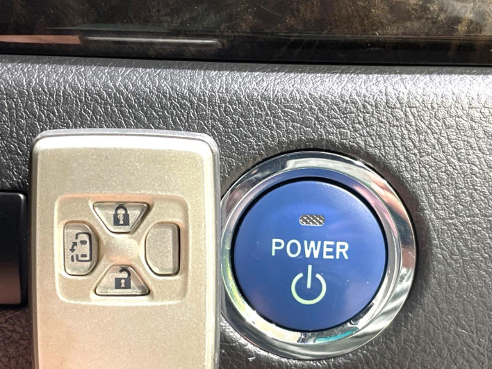 2014 Toyota Alphard Hybrid DAA-ATH20W (UW-6a053b743ae59)[20]
