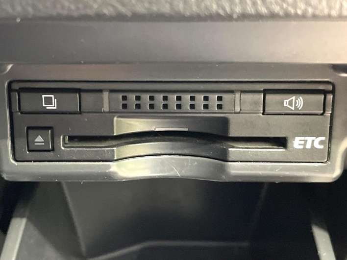 2014 Toyota Alphard Hybrid DAA-ATH20W (UW-6a053b743ae59)[25]