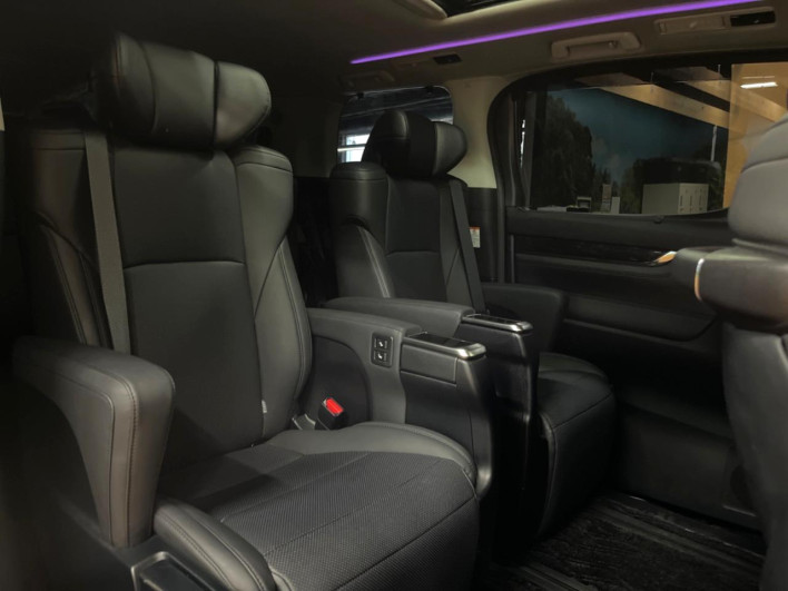 2020 Toyota Alphard Hybrid 6AA-AYH30W (UW-6a053b7ed87ed)[12]