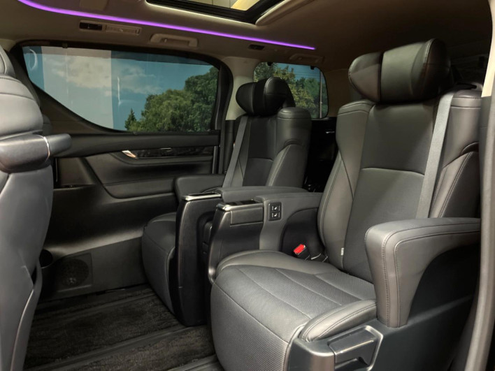 2020 Toyota Alphard Hybrid 6AA-AYH30W (UW-6a053b7ed87ed)[7]