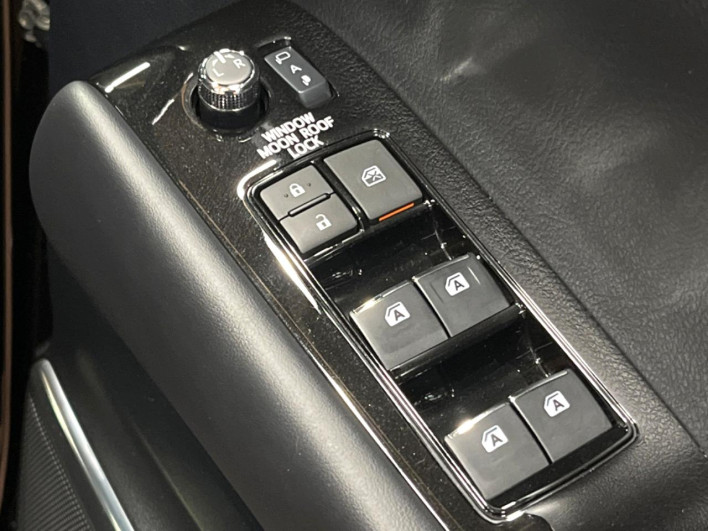 2020 Toyota Alphard Hybrid 6AA-AYH30W (UW-6a053b7ed87ed)[22]