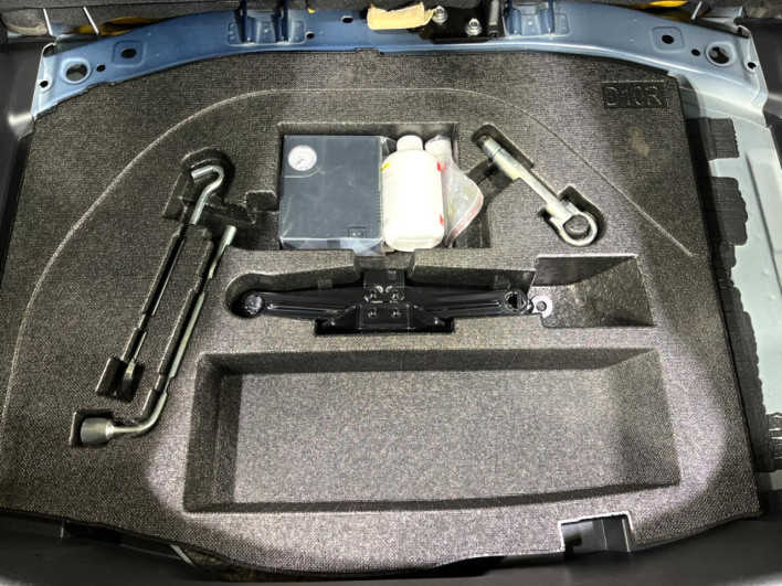 2016 Mazda Demio LDA-DJ5AS (UW-6a053b9a0d71a)[6]