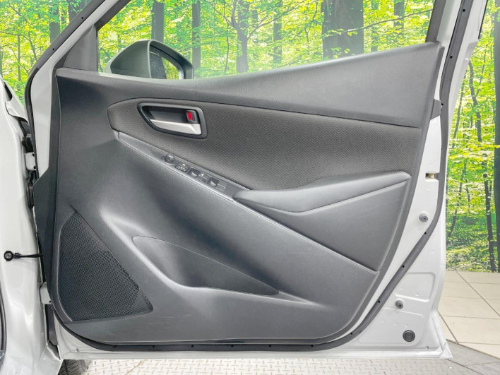 2020 Mazda Mazda2 6BA-DJLAS (UW-6a053b9babfac)[15]