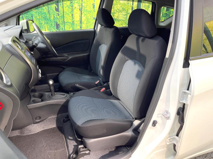 2013 Nissan Note DBA-E12 (UW-6a053b9e9567b)[5]