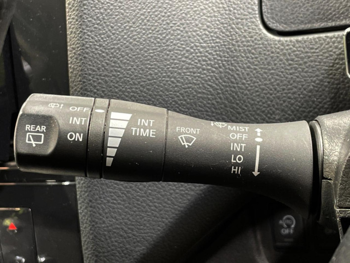 2012 Nissan Serena DBA-FC26 (UW-6a053ba3845dc)[22]
