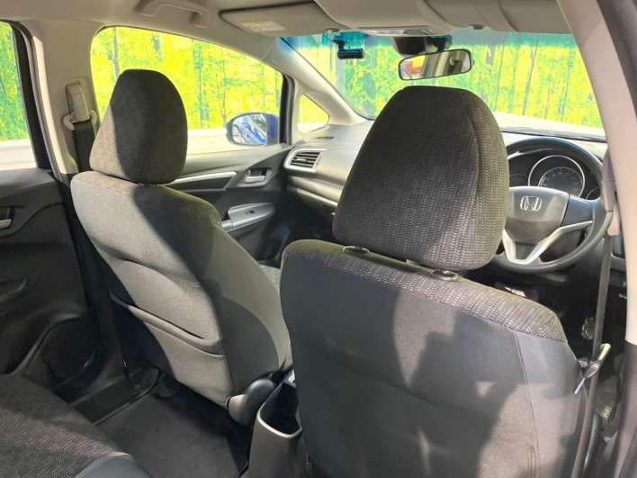2017 Honda Fit DBA-GK3 (UW-6a053bb3a6e3d)[25]