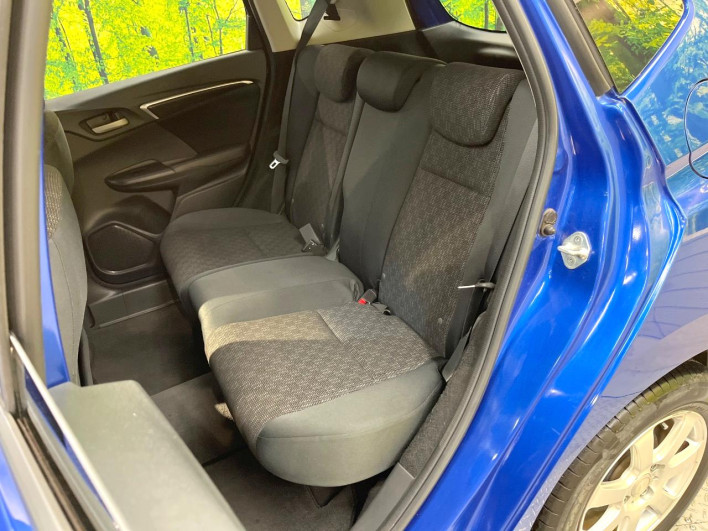 2017 Honda Fit DBA-GK3 (UW-6a053bb3a6e3d)[5]