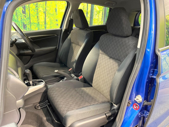 2017 Honda Fit DBA-GK3 (UW-6a053bb3a6e3d)[4]