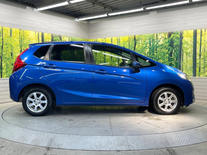 2017 Honda Fit DBA-GK3 (UW-6a053bb3a6e3d)[10]