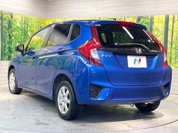 2017 Honda Fit DBA-GK3 (UW-6a053bb3a6e3d)[13]