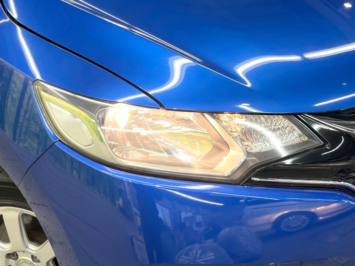 2017 Honda Fit DBA-GK3 (UW-6a053bb3a6e3d)[18]