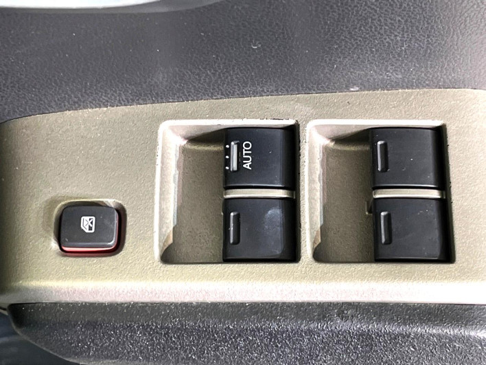 2011 Honda Fit Hybrid DAA-GP1 (UW-6a053bb4a454a)[7]