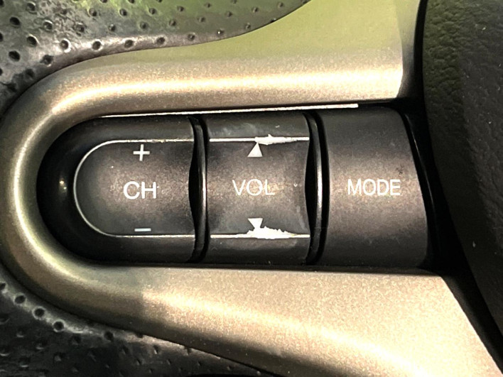 2011 Honda Fit Hybrid DAA-GP1 (UW-6a053bb4a454a)[23]