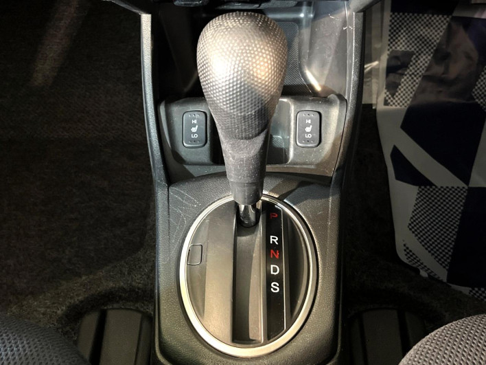 2011 Honda Fit Hybrid DAA-GP1 (UW-6a053bb4a454a)[18]