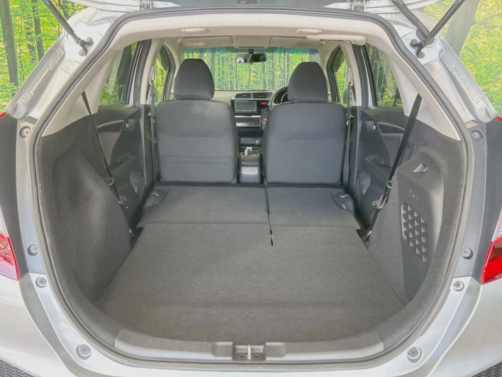 2013 Honda Fit Hybrid DAA-GP5 (UW-6a053bb5f1352)[11]
