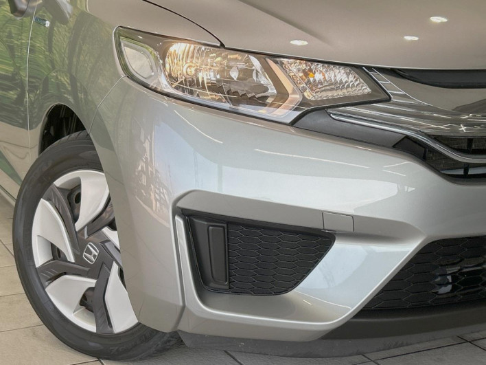 2013 Honda Fit Hybrid DAA-GP5 (UW-6a053bb5f1352)[25]
