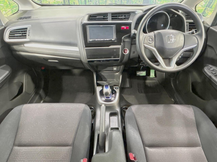 2013 Honda Fit Hybrid DAA-GP5 (UW-6a053bb5f1352)[17]
