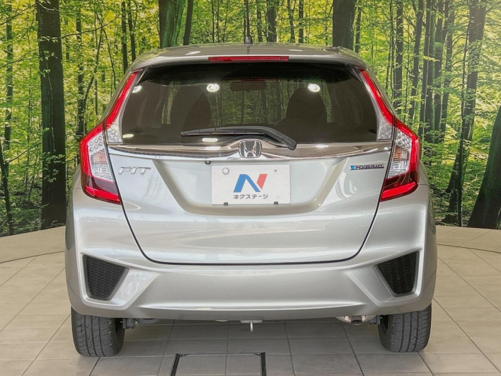2013 Honda Fit Hybrid DAA-GP5 (UW-6a053bb5f1352)[20]