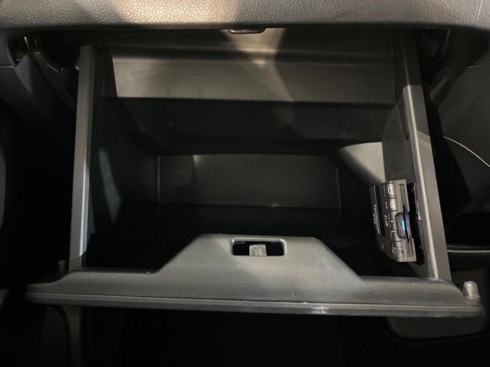2015 Honda N-BOX CUSTOM DBA-JF1 (UW-6a053bd07b896)[29]
