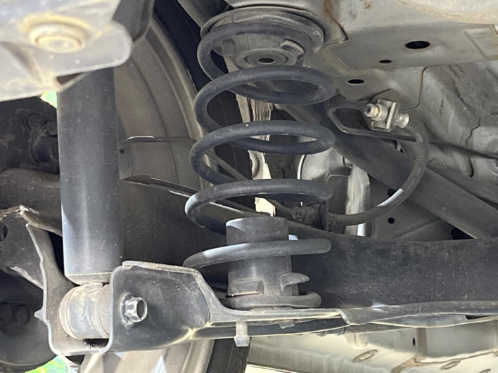 2015 Honda N-BOX CUSTOM DBA-JF1 (UW-6a053bd07b896)[22]