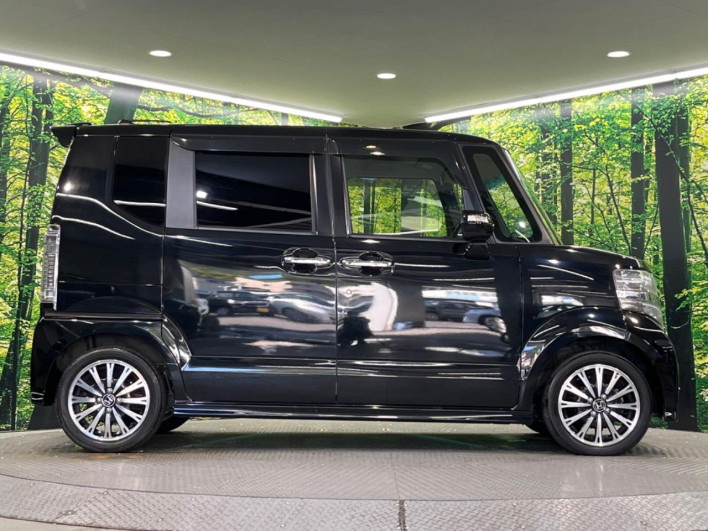 2015 Honda N-BOX CUSTOM DBA-JF1 (UW-6a053bd07b896)[9]