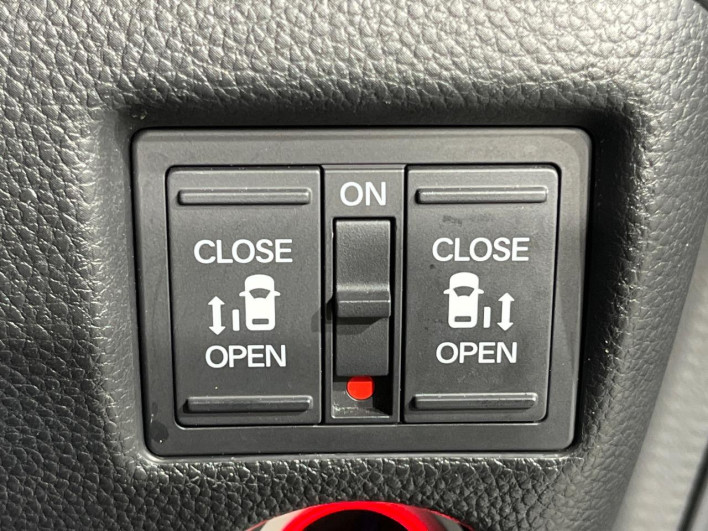 2019 Honda N-BOX CUSTOM DBA-JF3 (UW-6a053bd4e8dd9)[7]
