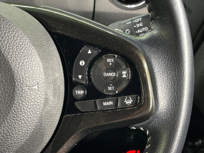 2019 Honda N-BOX CUSTOM DBA-JF3 (UW-6a053bd4e8dd9)[11]