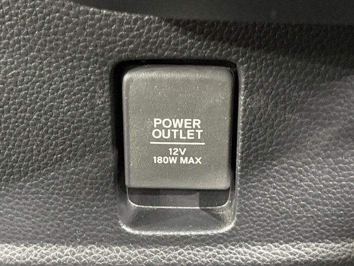 2019 Honda N-BOX CUSTOM DBA-JF3 (UW-6a053bd4e8dd9)[22]