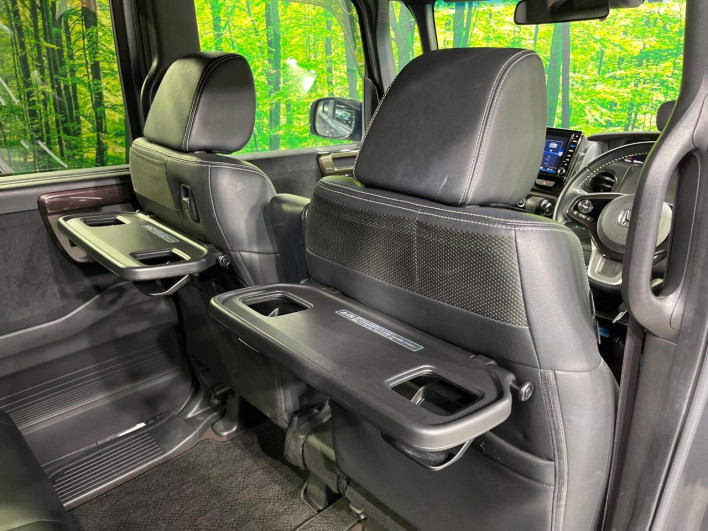 2019 Honda N-BOX CUSTOM DBA-JF3 (UW-6a053bd4e8dd9)[29]