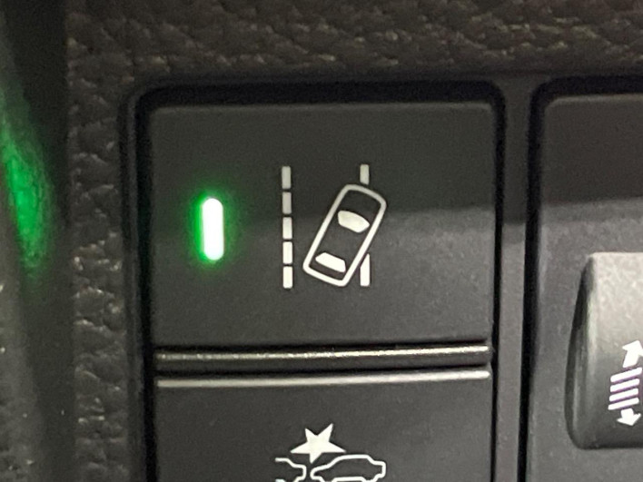 2022 Honda N-BOX CUSTOM 6BA-JF3 (UW-6a053bd9858b9)[18]
