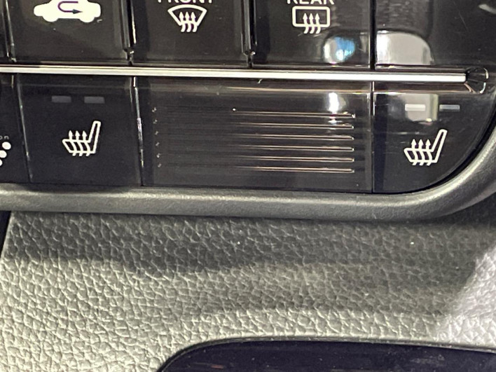 2022 Honda N-BOX CUSTOM 6BA-JF3 (UW-6a053bd9858b9)[11]