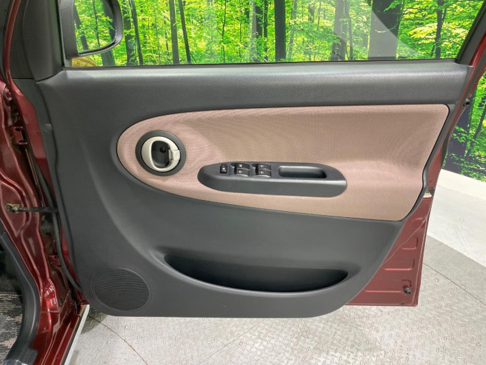 2005 Daihatsu Mira Gino DBA-L650S (UW-6a053bf2c68c7)[28]