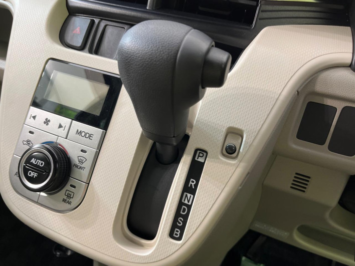2015 Daihatsu Move DBA-LA150S (UW-6a053bf5d0bd2)[16]