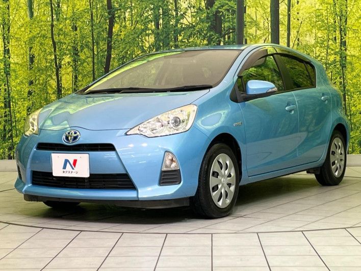 2014 Toyota Aqua DAA-NHP10 (UW-6a053c46cdf95)[4]